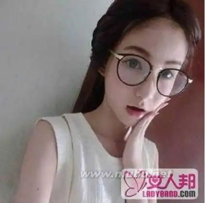 泰国14岁变性人yosh清纯秒杀poy网友这么美一定是个男孩子