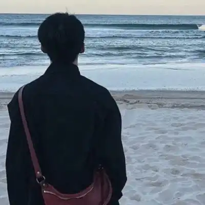 沫兮成熟唯美高冷气质成熟男生男生头像我要个性网