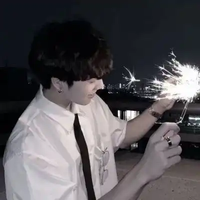 有哪些阳光的男生头像,男生