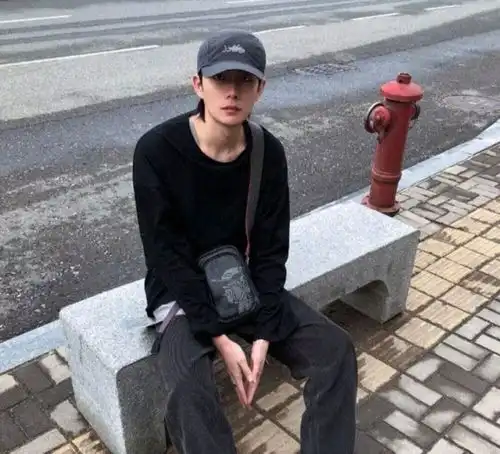 原宿风男生头像