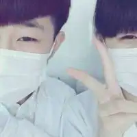 qq头像看完留下他会爱你情侣