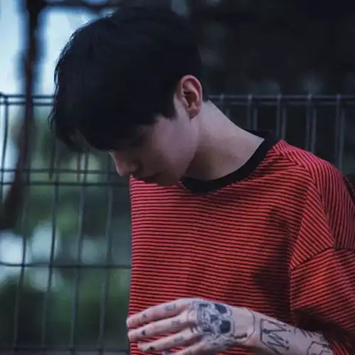 头像生活处处是坎坷笑到最后是大哥