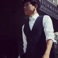 谁有张杰的相片啊要那种酷的适合做头像的那种啊