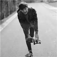 当我的世界只剩一片黑白超帅的黑白色男生头像