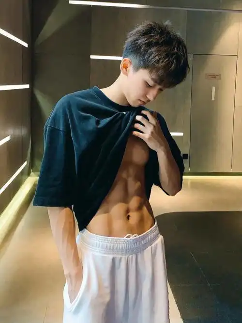 男生如何变帅坚持五件事,让你颜值大提升