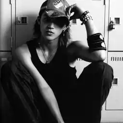 急需背心男头像不要欧美的最好帅一点的满意的给分20