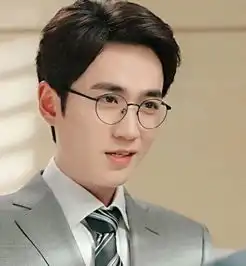 娱乐圈戴眼镜的男星朱一龙温柔,白敬亭高冷,而他是男神