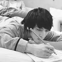 黑白伤感的男生