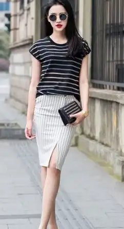 平胸的女生穿什么才好看