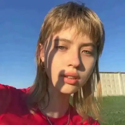 微信女生头像欧式,没有倾国倾城的容貌但是也漂亮