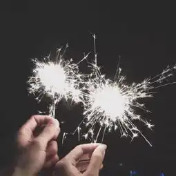 想你的人自然会来见你,爱你的人会想尽一切办法来到你身边女人