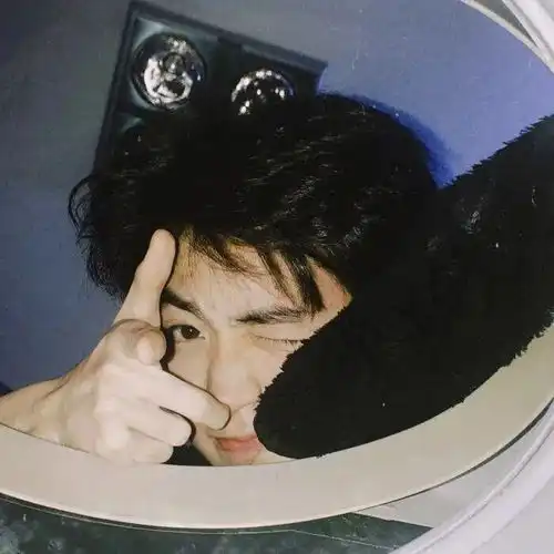 敲好看男头像来啦