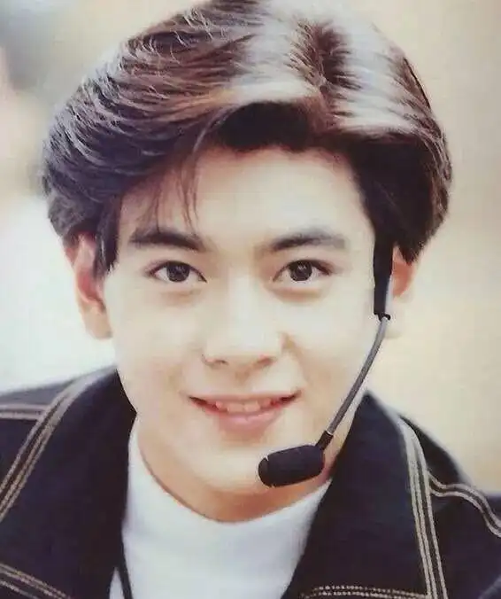 谢霆锋批小鲜肉缺少男性荷尔蒙,朱正廷太娘上热搜被骂