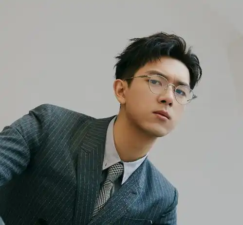 希望看到热搜是什么李现回答是韩商言三个字,爆红正是此角