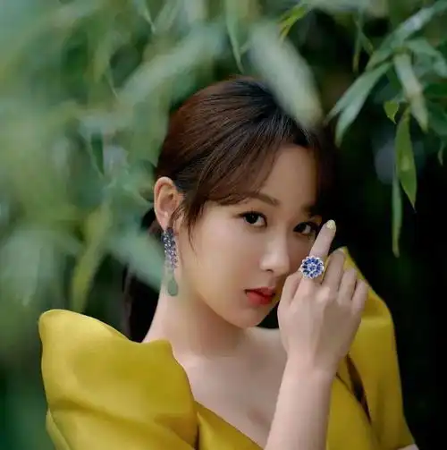 今日头像丨锦上添花我不需要雪中送炭你做不到