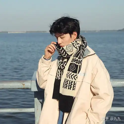 这种围巾更适合男生还是女生呢