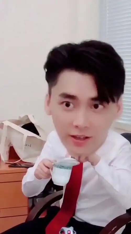李易峰大头特效合集,这是什么绝世大可爱,快要被这个男人萌死了