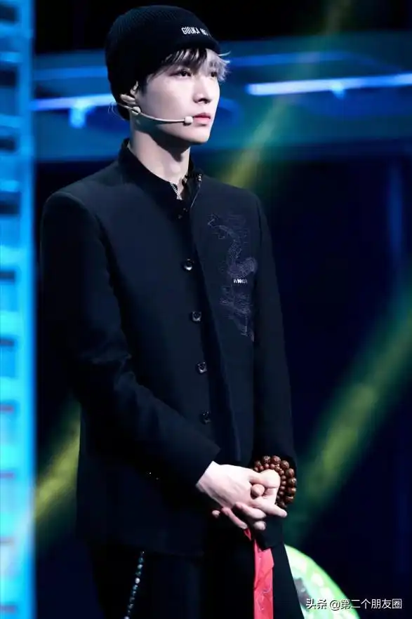 街舞4张艺兴的假发片与帽子相连,时尚嗅觉被狂赞