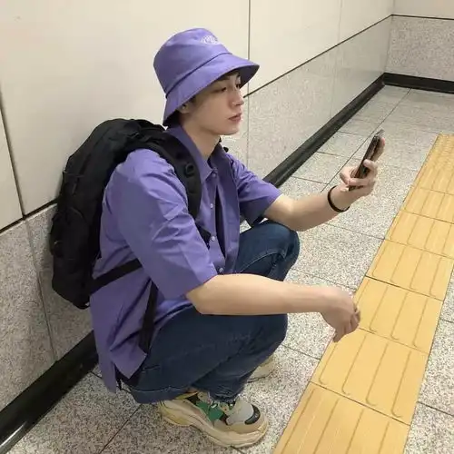 头像久伴不离,此生不弃