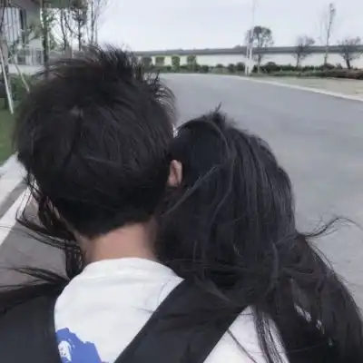 仙气十足的情侣头像子妤.