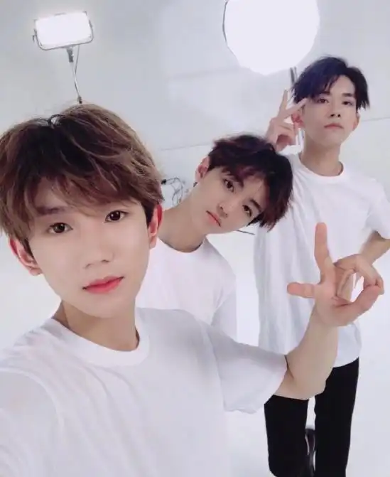 第二十二期明星头像tfboys