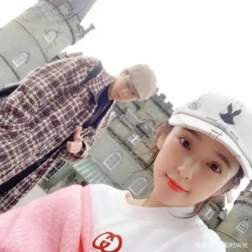 唐艺昕婚后首晒合影,张若昀一个动作让网友忍不住直呼甜到齁