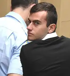 悉尼男子醉酒50刀刺死自己奶奶,获刑12年,被奶奶从小养到大