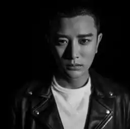 贾乃亮圆寸写真曝光,仿佛已脱胎换骨,男人味十足,网友哥真帅