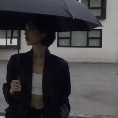 关于心里藏的那个人的文案