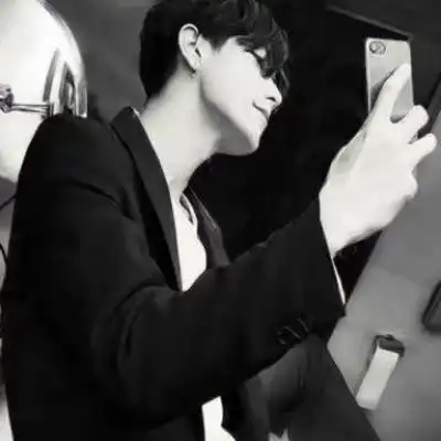 情侣头像黑白系最新版高冷气质情侣黑白头像一男一女