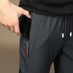 新发现一种男裤,比牛仔舒适,比西裤高档,天热穿舒服透气忒得劲