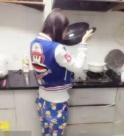 搞笑gif这绝对是男宿舍的一股清流,居然一起织毛衣