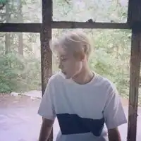 也不是很糟毕竟天冷我有外套