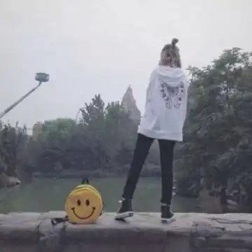 情侣背影头像一男一女清新唯美既然可以拥抱那就不要放掉