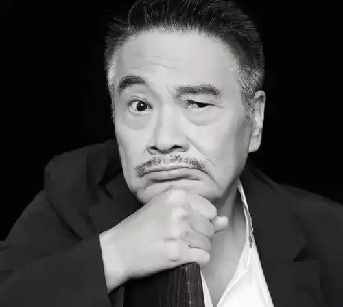 娱记晒出吴孟达朋友圈,爱妻合影动态全曝光,微信不打码底线呢
