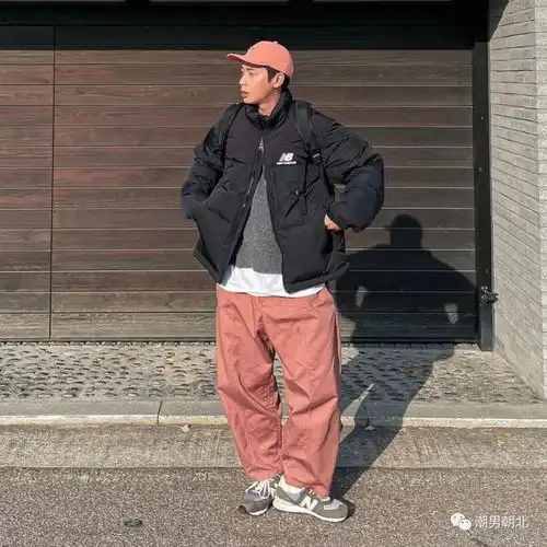 男生别只会穿黑白配,冬天这样穿衣服超帅