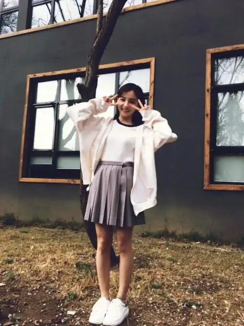 女性属鸡配什么生肖最好,属鸡的婚配宜忌