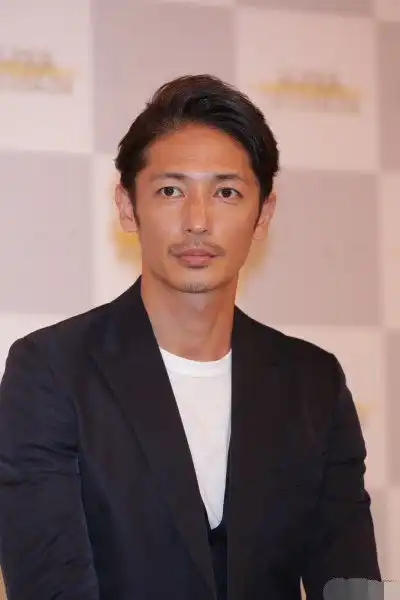 又一对高颜值艺人升级当父母,男方主动承担家务受赞赏