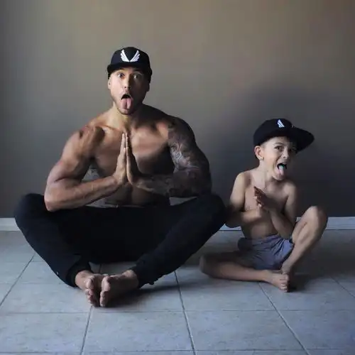 曾酗酒暴食,停止堕落后他成了惊艳朋友圈的腹肌男神他的真面目你一定没见过