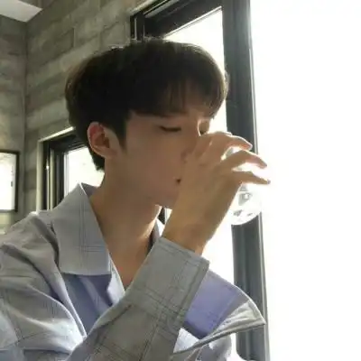 高清成熟帅气男生头像