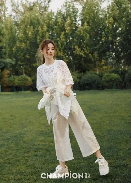 冯提莫转型成功,从网红走向明星的传奇蜕变