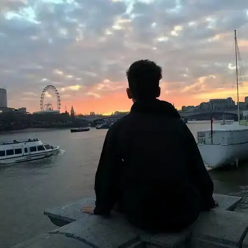 一起长大的姐弟俩,一个强势一个懦弱,决定孩子性格的到底是什么