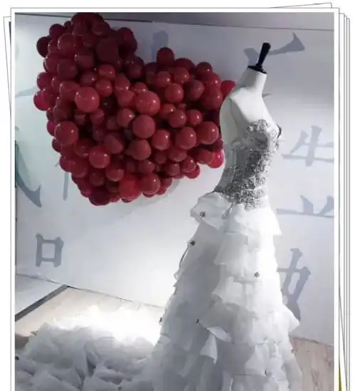 失恋博物馆怎么什么都敢放,婚纱都不算啥,看到最后她真的不配