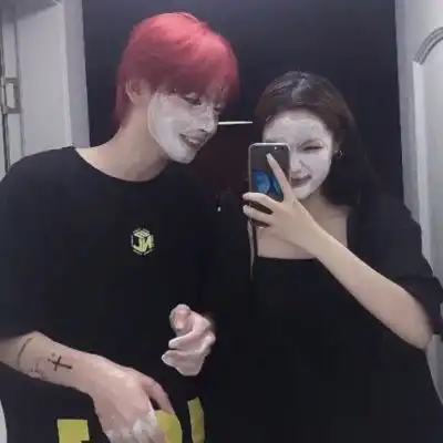 仙气十足的情侣头像子妤.