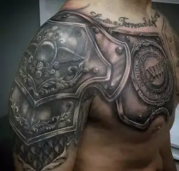 霸气的半甲盔甲纹身