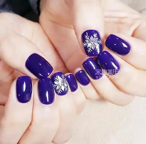 one荐美甲今日小雪,听说做这款美甲会带来好运