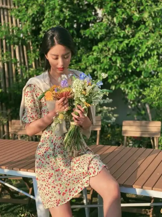 宋茜上演西装杀,超大码西装套装男友风十足,气场炸裂