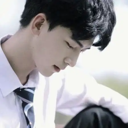 成熟男生微信头像,成熟男人头像是否适合你的口味