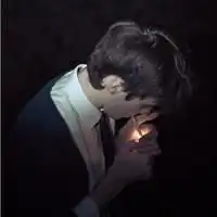 求伤感,侧面,孤独,灰色,带点烟的图片的qq头像重点是抽烟和灰色和侧面搜狗问问