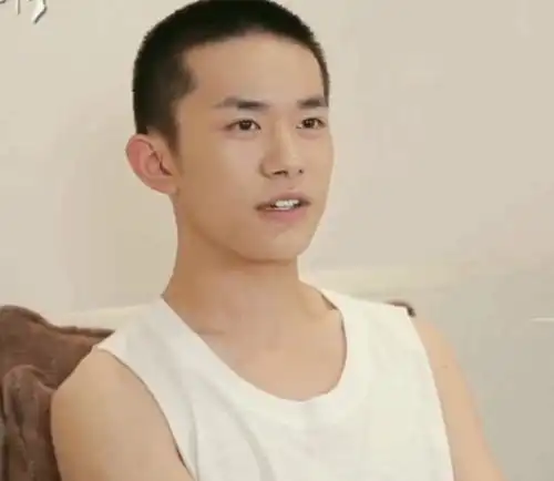 tfboys齐齐发福王源王俊凯还好,看到千玺真的忍不了